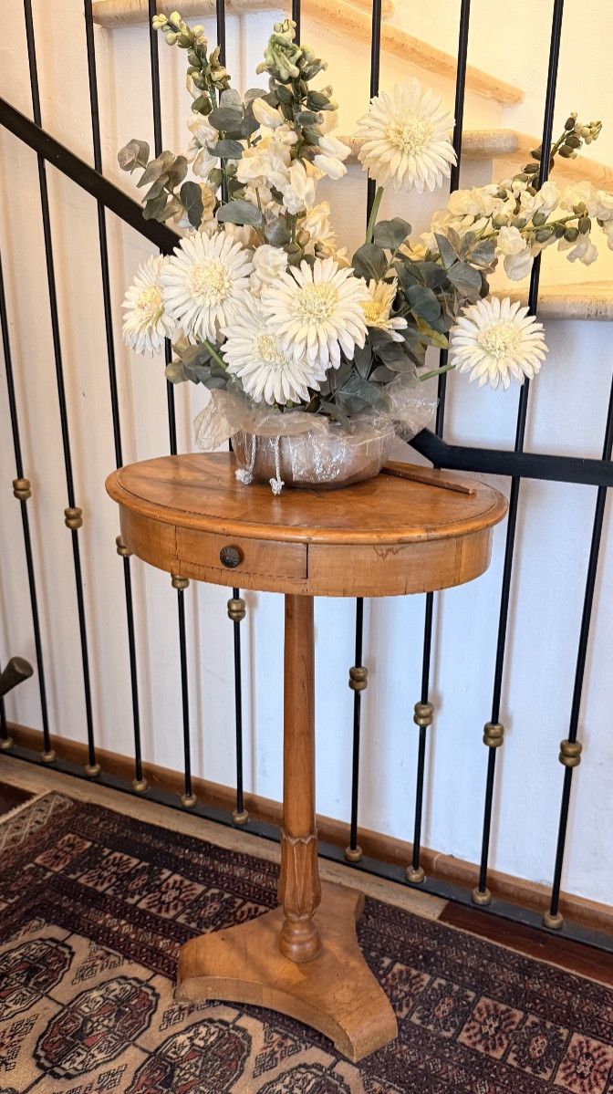 Tavolino Biedermeier in Noce e Ciliegio – Austria, ca. 1830