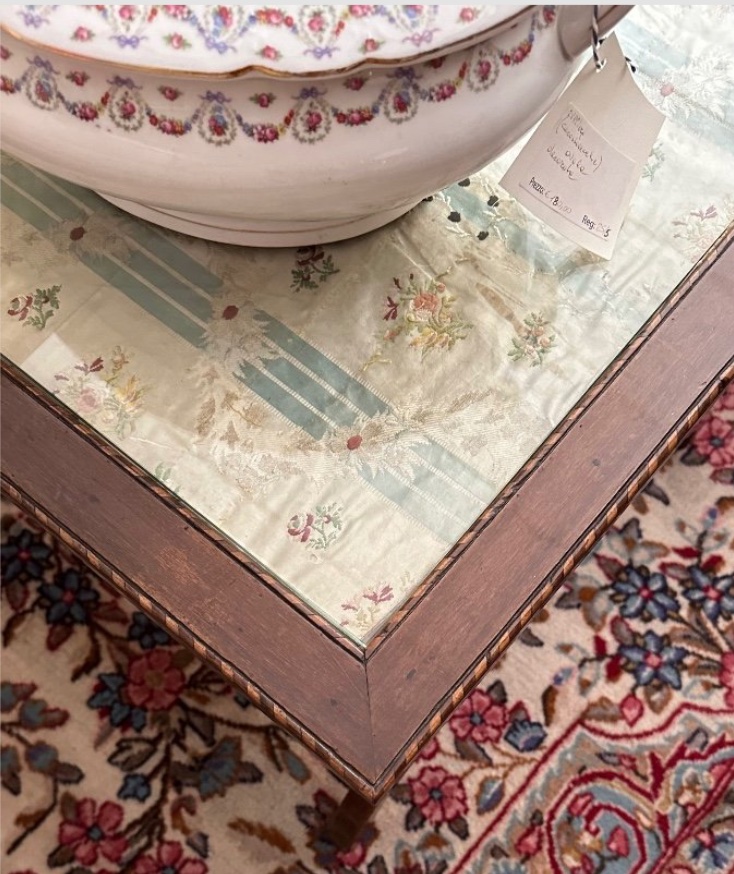 Tavolino da Fumo Vittoriano in Mogano con Intarsi in Acero (Primi ’900)-photo-3