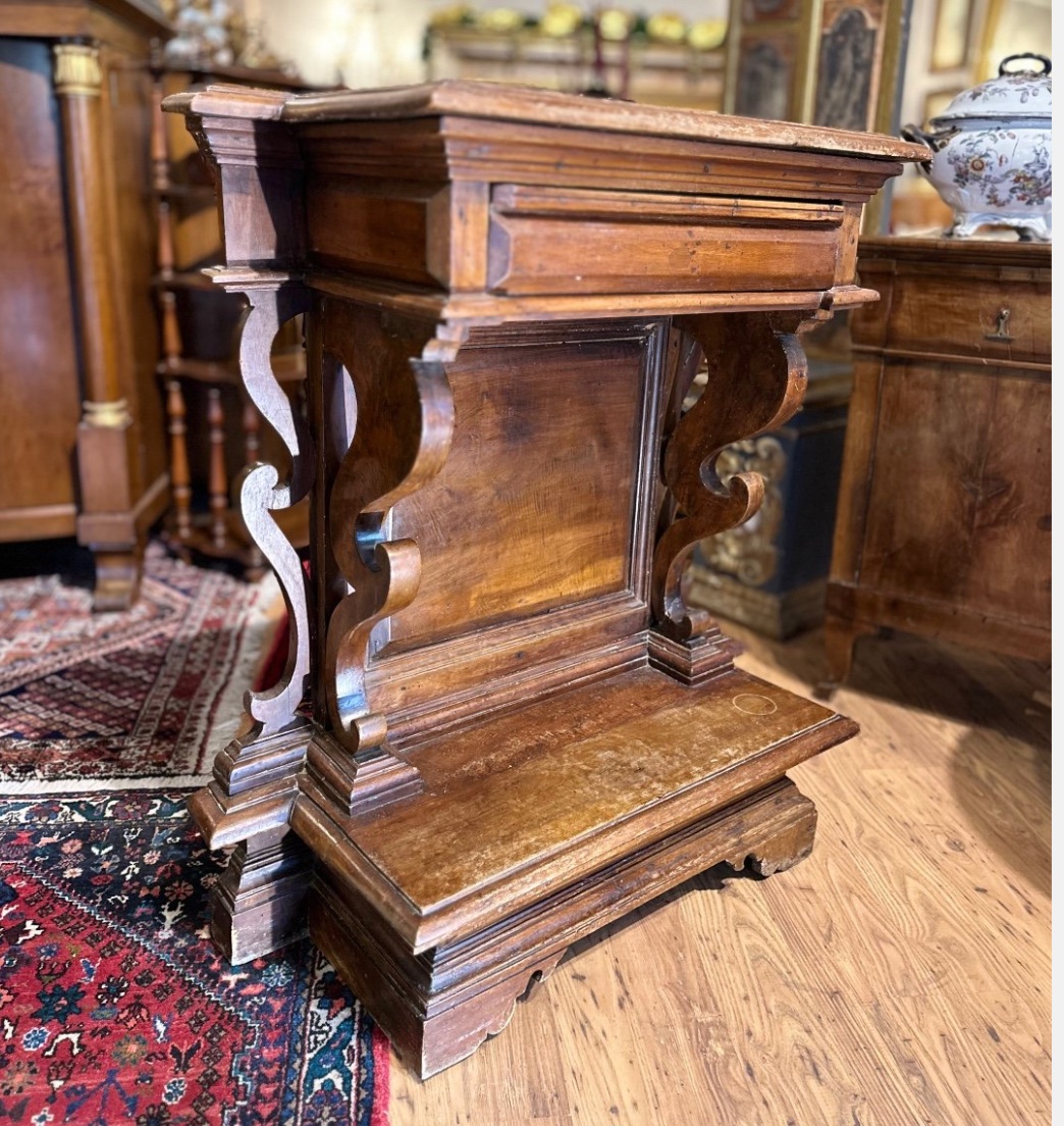 Inginocchiatoio Antico in Massello di Noce – Epoca XVII/XVIII Secolo-photo-2