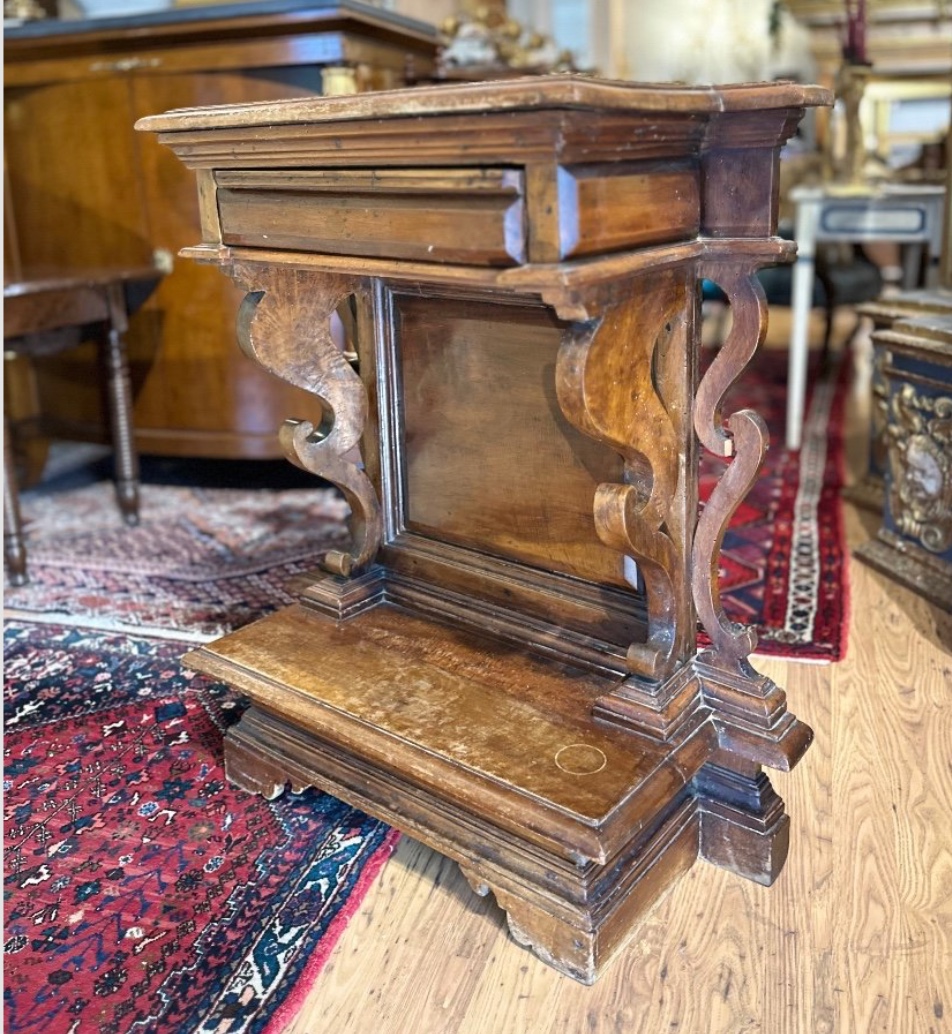 Inginocchiatoio Antico in Massello di Noce – Epoca XVII/XVIII Secolo