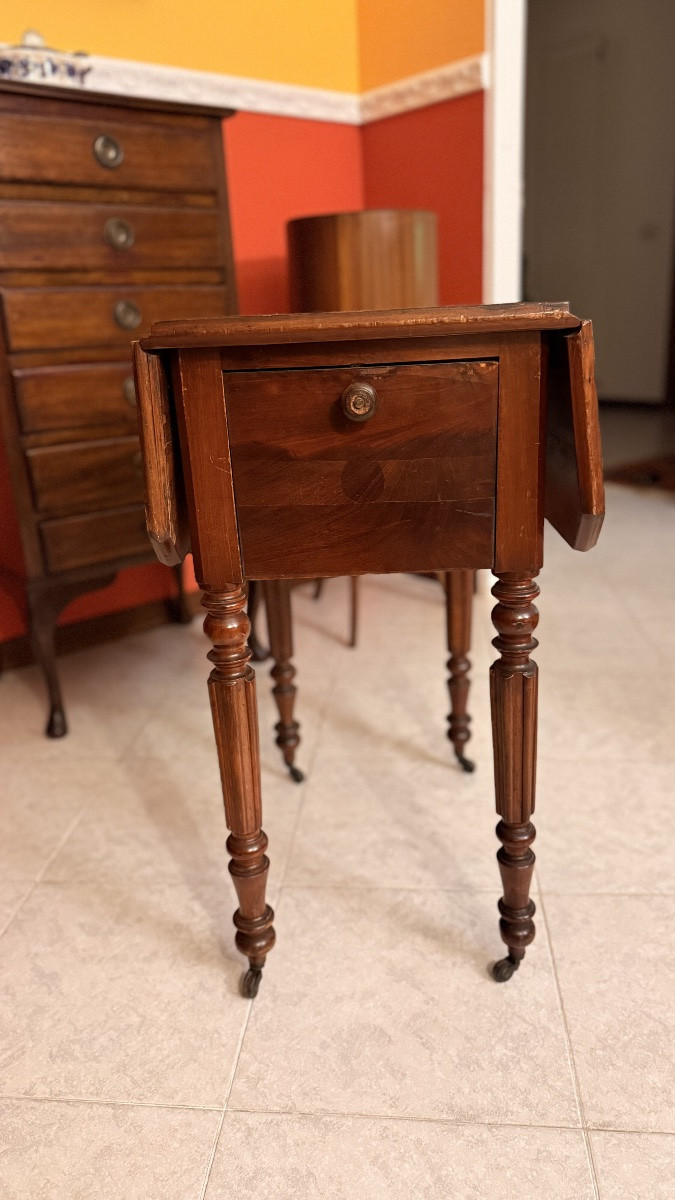 Elegante Tavolino a Bandelle in Mogano Stile Luigi Filippo (Metà XIX Secolo)-photo-2