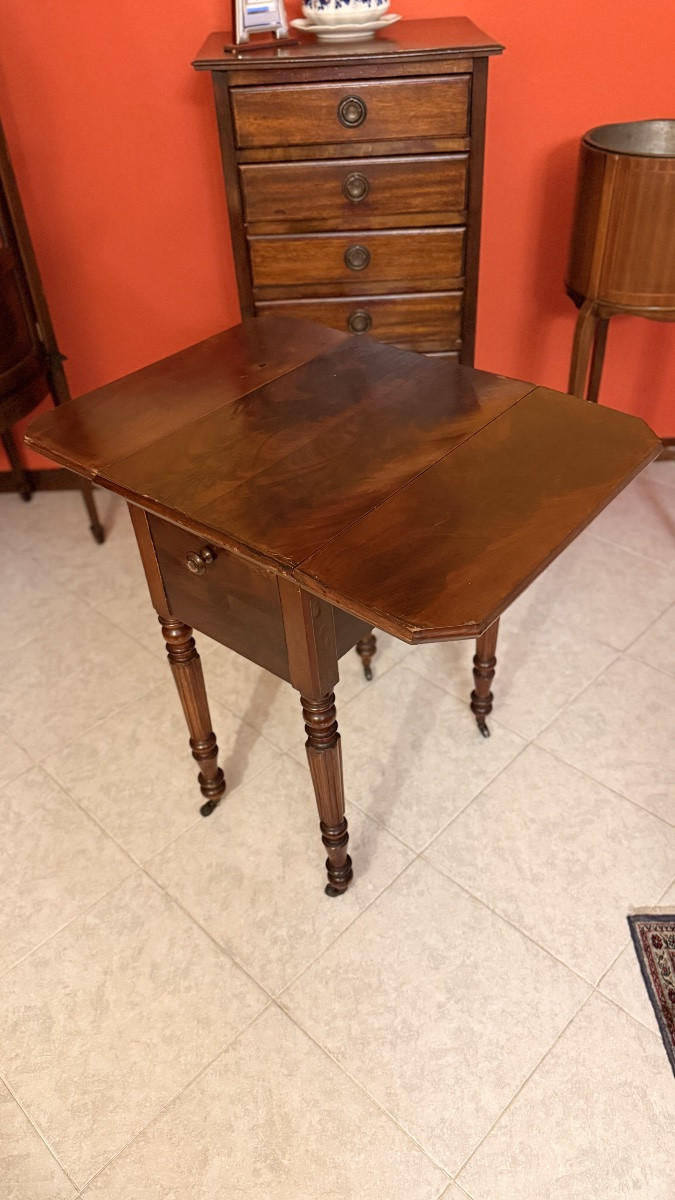 Elegante Tavolino a Bandelle in Mogano Stile Luigi Filippo (Metà XIX Secolo)-photo-3