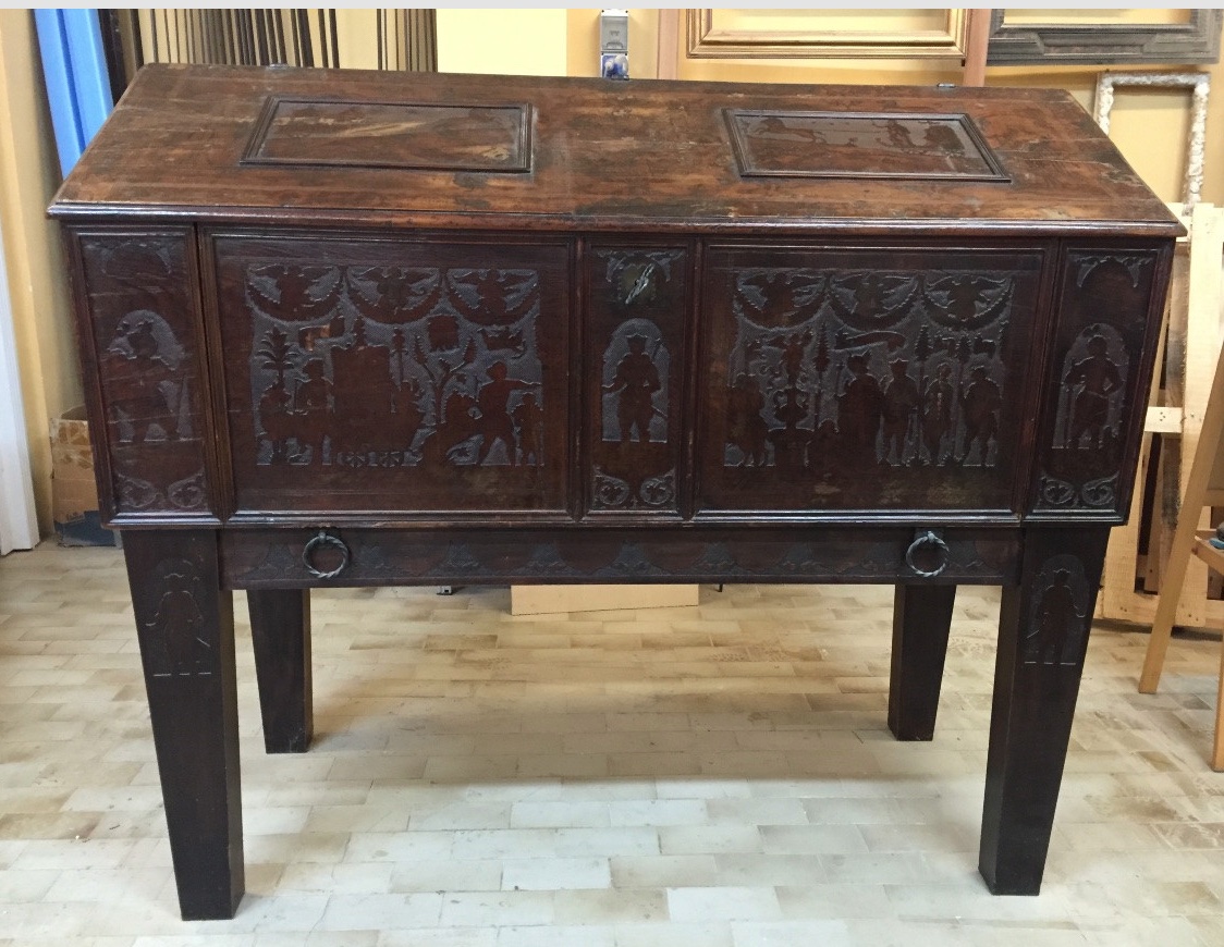 Madia/Cassapanca a Ribalta in Massello di Quercia con Bassorilievi (Fine XVIII Secolo)-photo-2