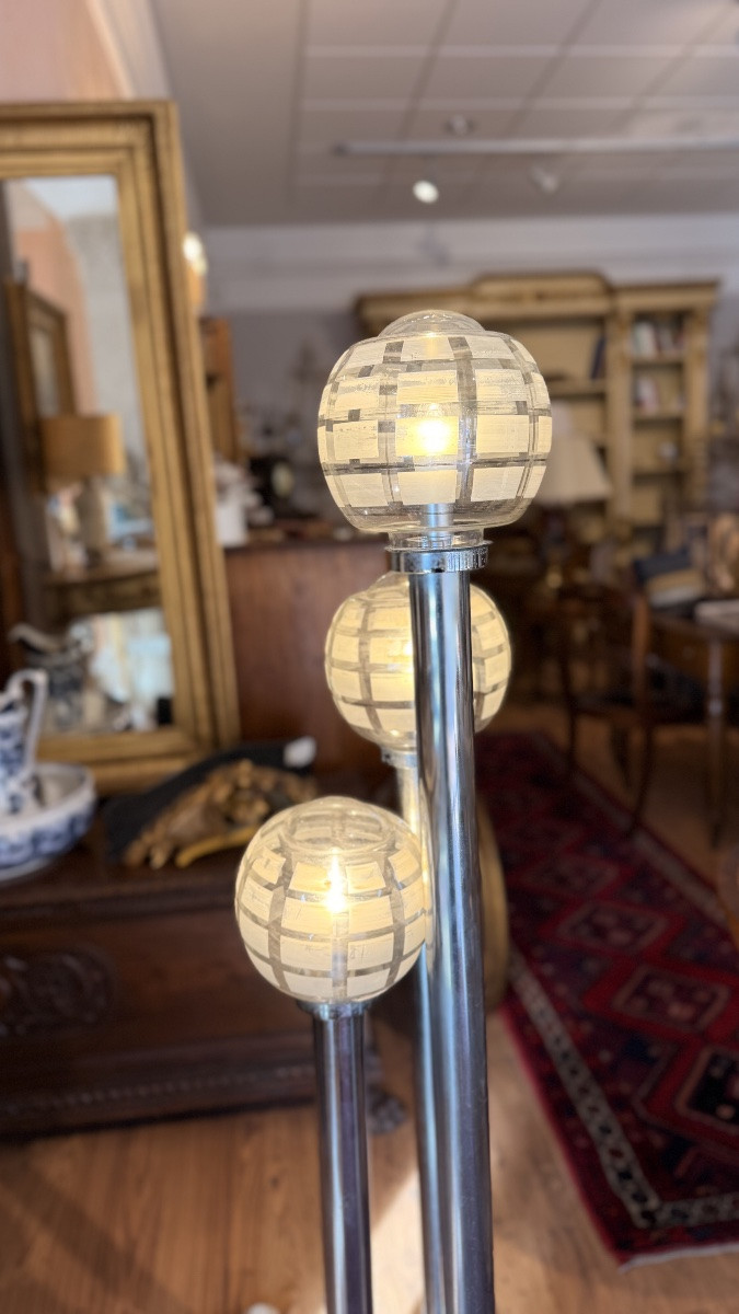 Lampada da terra scenografica attribuibile al designer Toni Zuccheri, realizzata in Italia into-photo-2