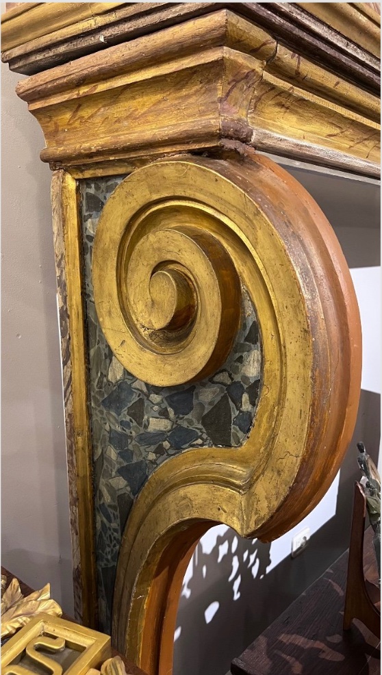 Cornice di camino toscana del XVIII secolo, realizzata in legno finemente intagliato e decorato-photo-3
