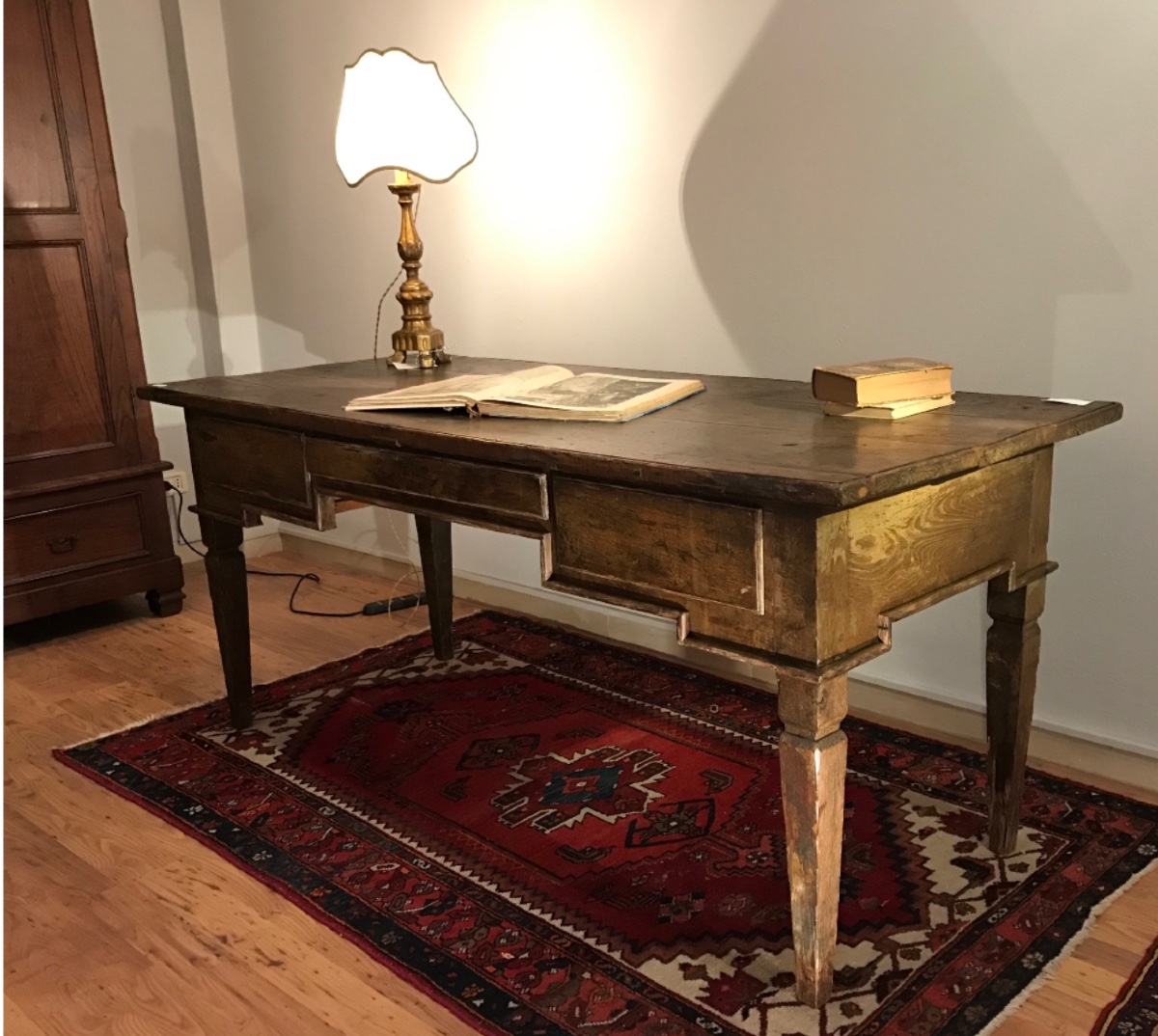 Scrittoio a cassetti in stile Luigi XVI – Fine XVIII secolo (circa 1780-1790)