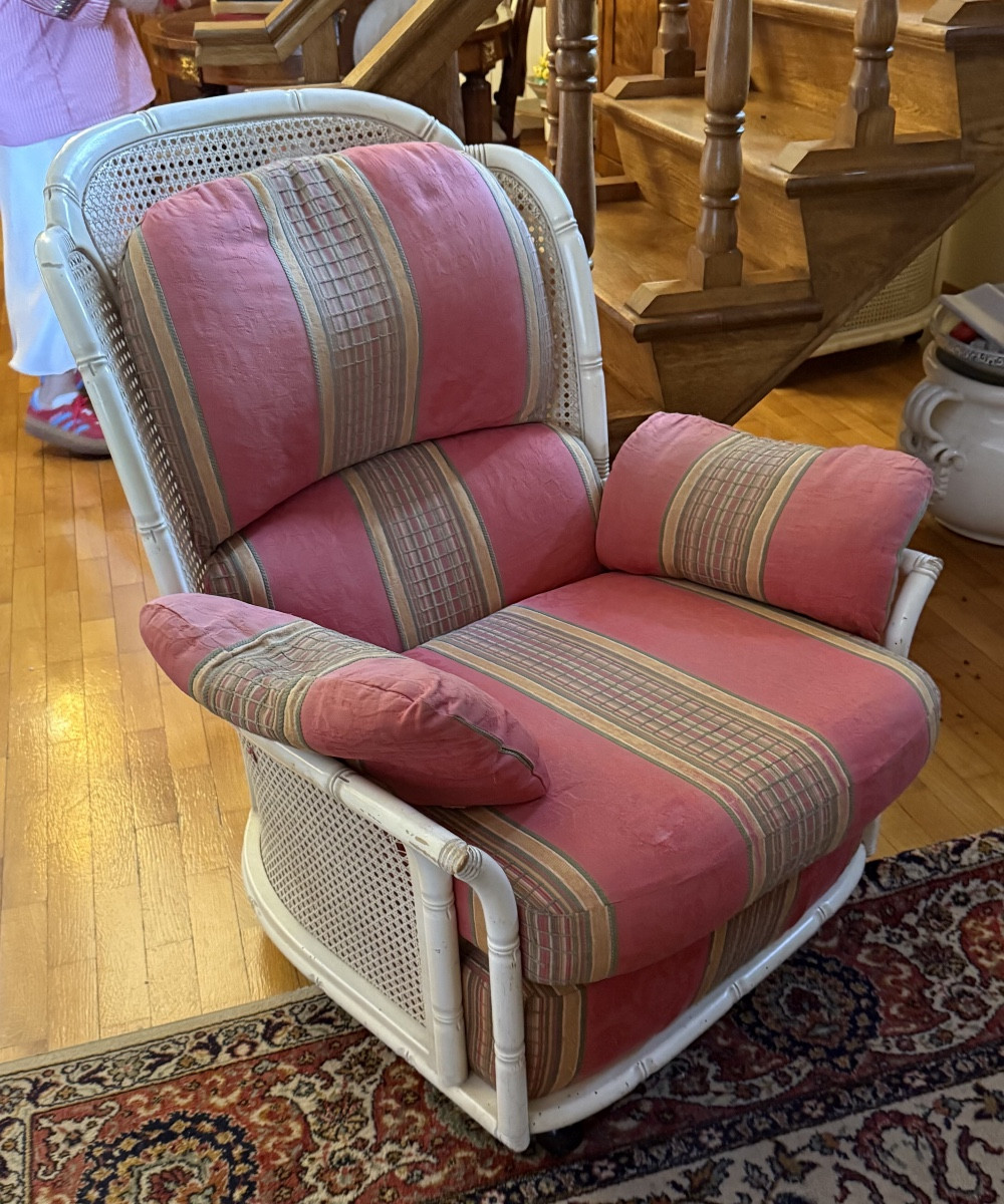 Poltrone modello 6170 prodotte da Giorgetti