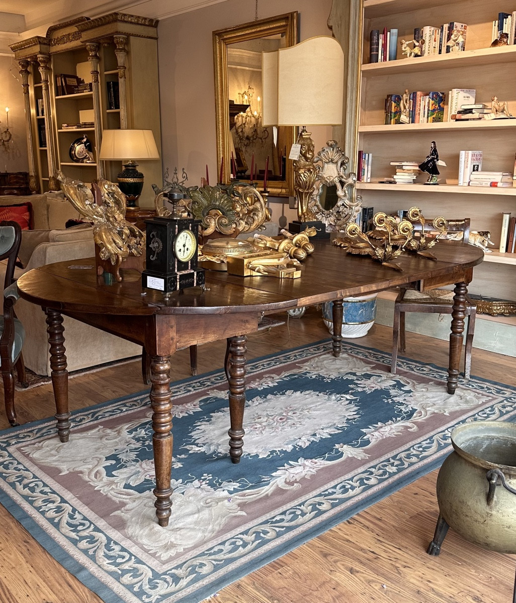 Tavolo a bandelle in noce massello risalente ai primi dell’Ottocento