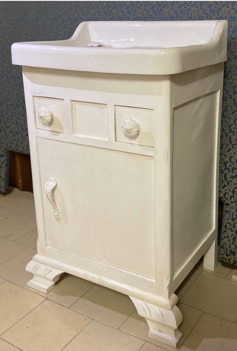 Mobiletto da bagno Liberty – Primi del Novecento (ca. 1900-1915)