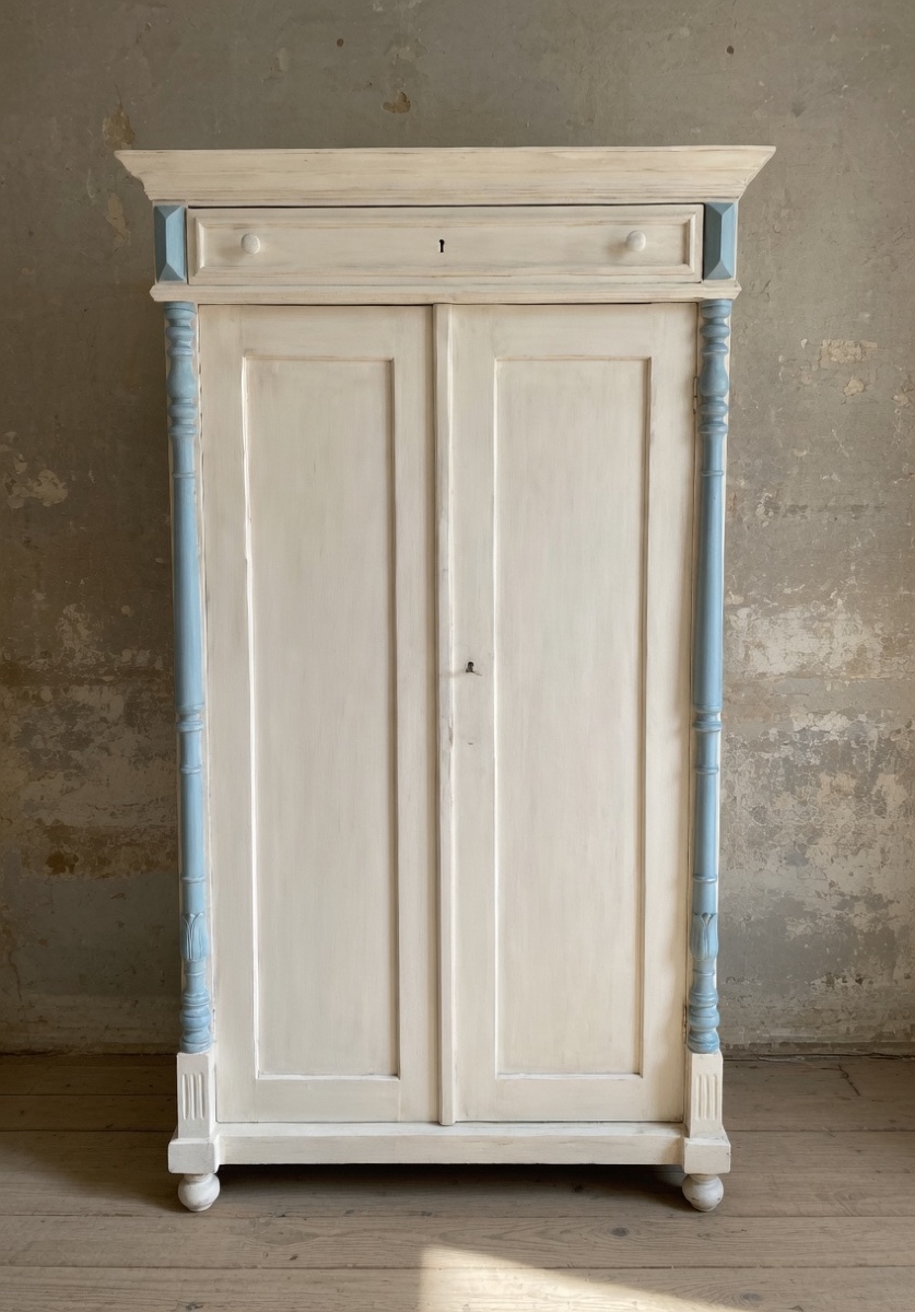 Armadio Luigi Filippo in lacca, fine XIX secolo