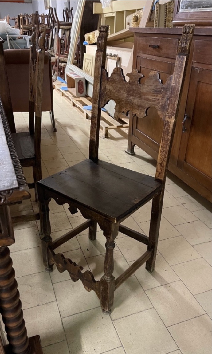 Tavolo toscano in legno massello con quattro sedie originali, databile primo de XX secolo.-photo-2