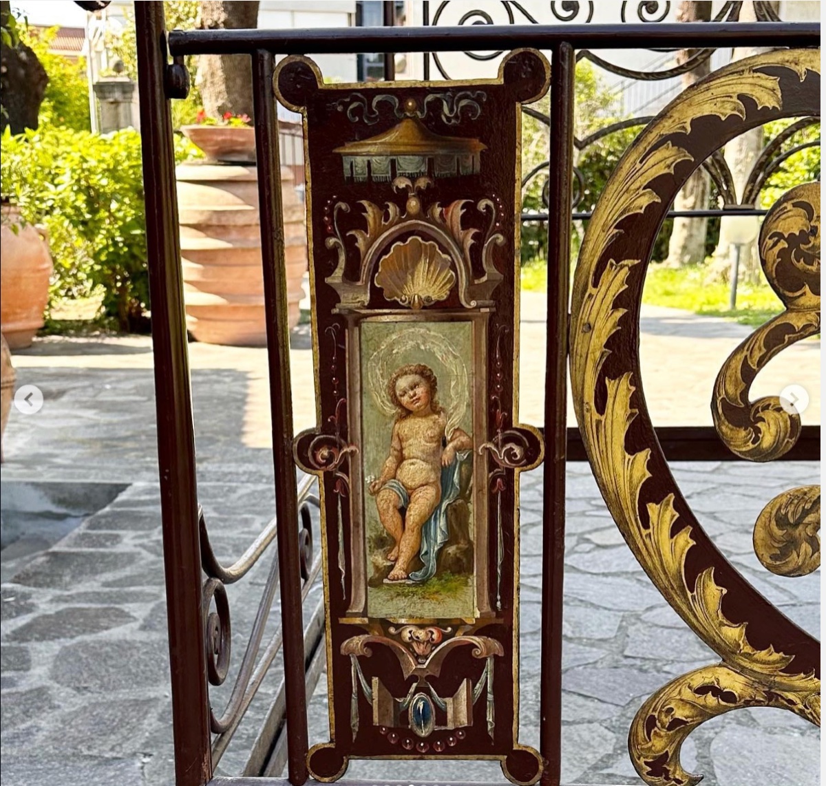 Letto matrimoniale senese in ferro, fine ’700 – primo ’800, con decorazioni originali.-photo-4