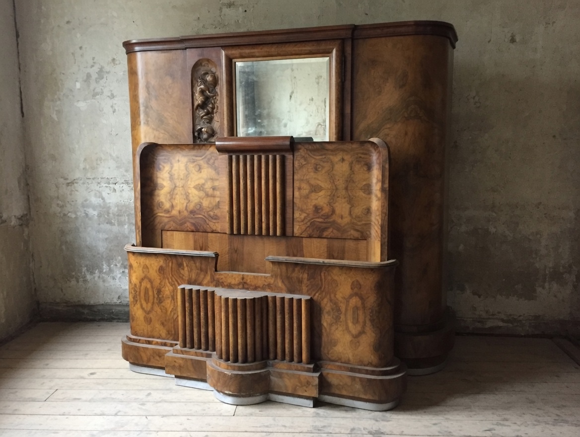 Set da camera Art Déco – Letto matrimoniale, armadio e coppia di comodini Anni '20