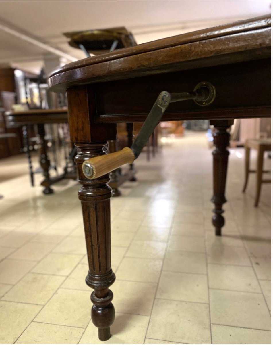 Tavolo da pranzo allungabile in mogano inglese, fine XIX secolo (circa 1880-1900)-photo-2