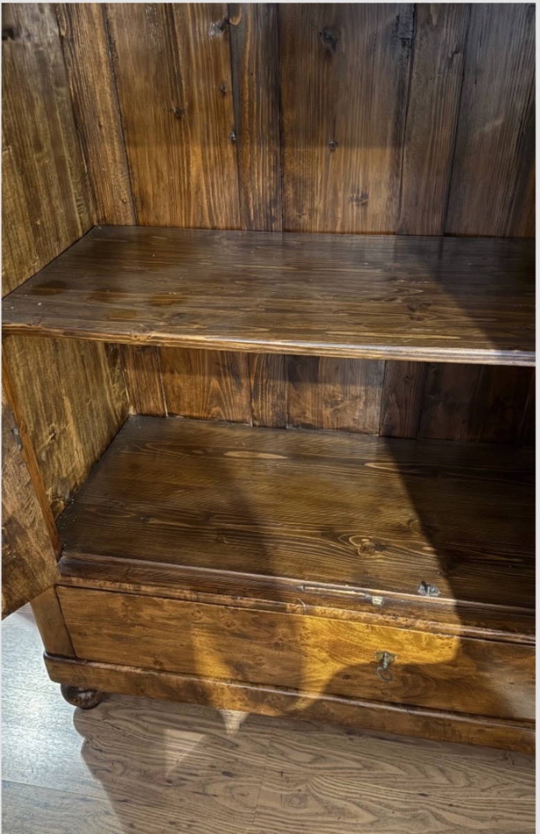 Armadio a due ante e un cassetto in massello di noce – Primo '900-photo-2