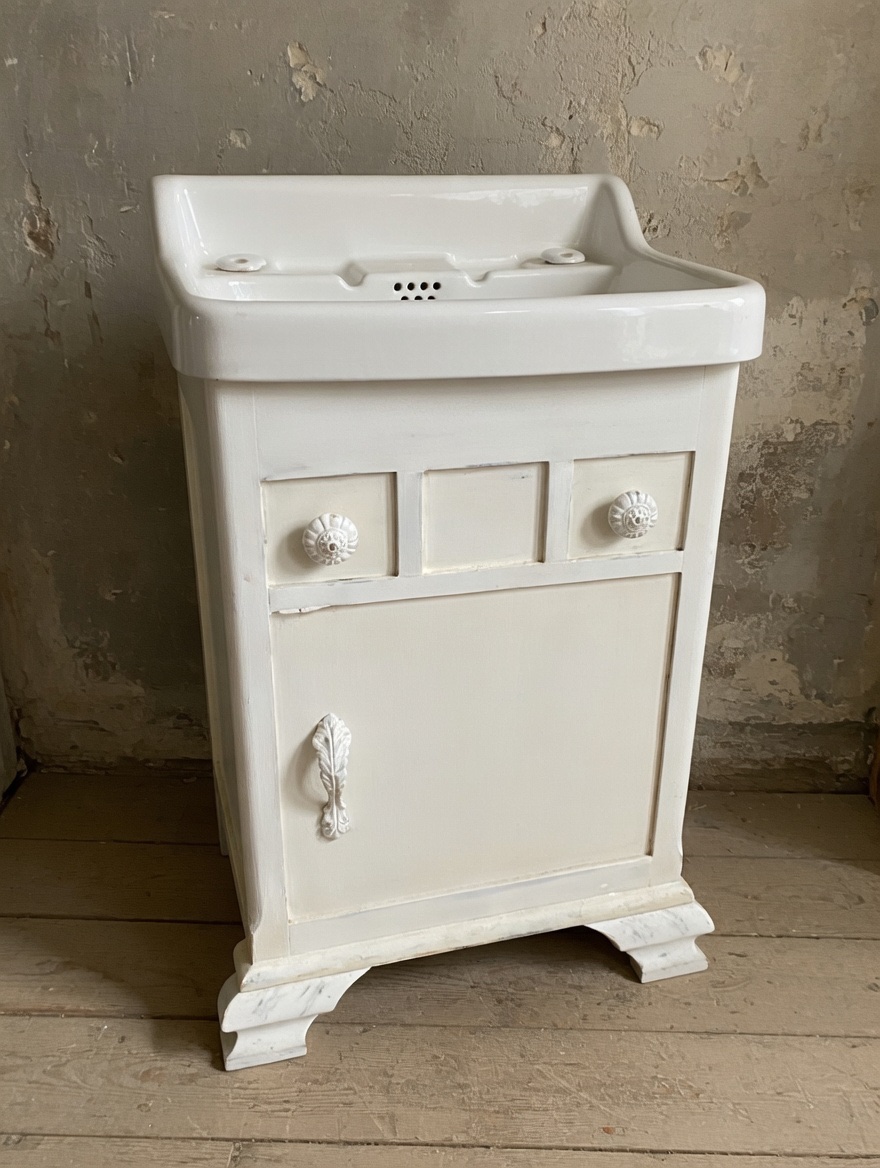 Mobiletto da bagno in stile Liberty, realizzato nei primi anni del ‘900 -photo-2