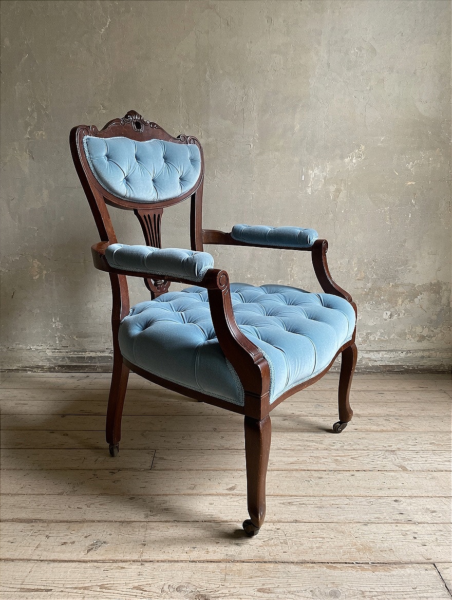 Poltrona inglese in mogano massiccio, fine XIX secolo 