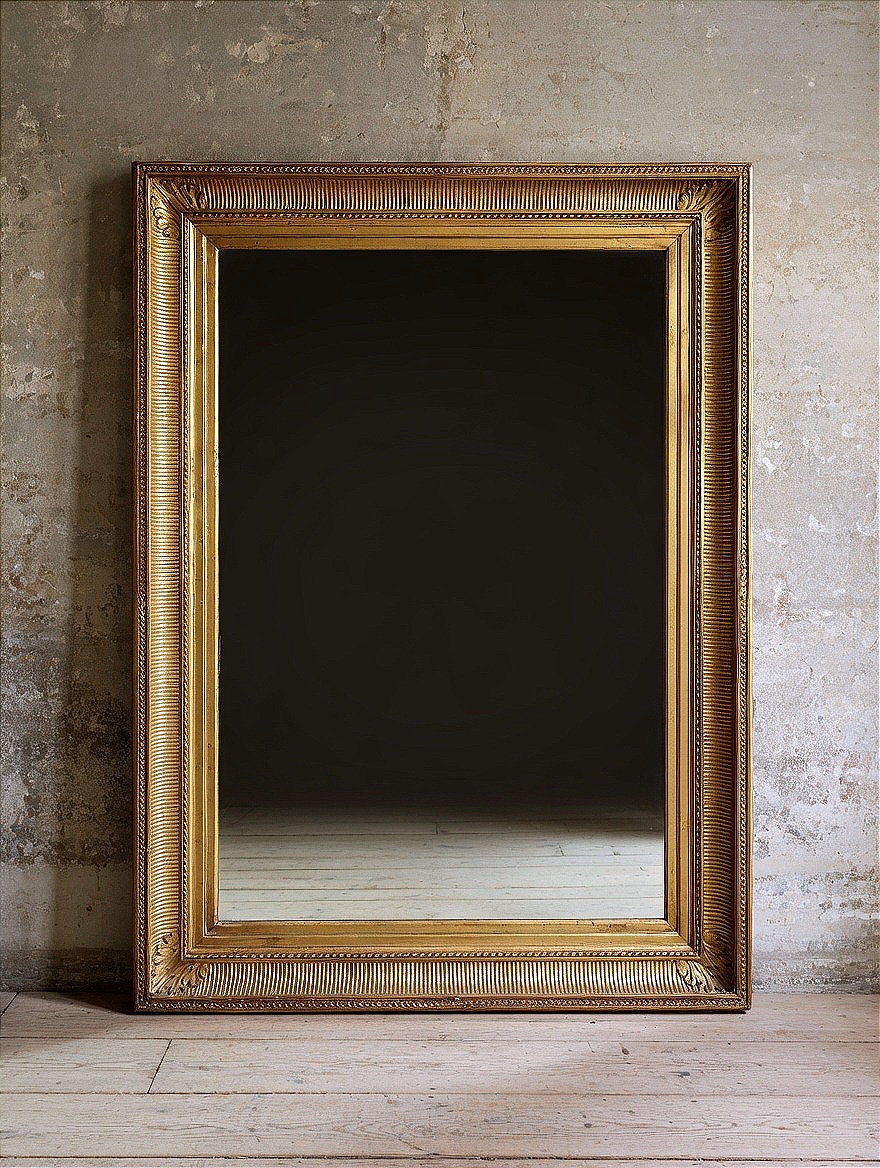 Specchiera francese di grandi dimensioni, risalente alla fine dell’Ottocento