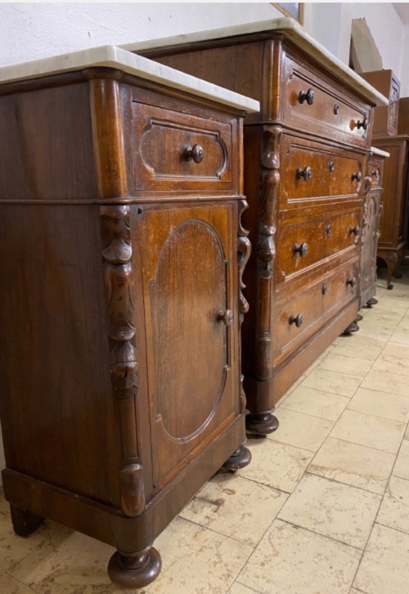 Comò e Coppia di Comodini in Noce con Piano in Marmo – Fine ’800-photo-4