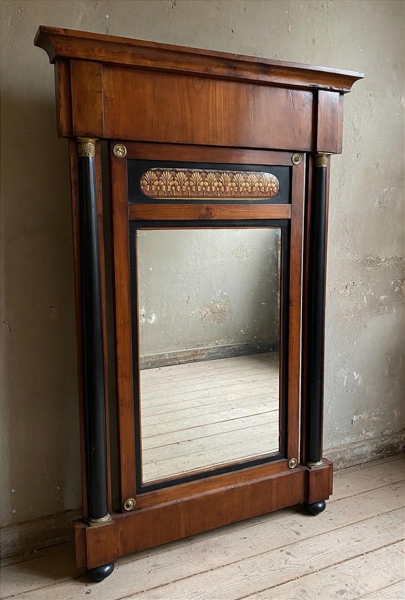 Specchiera Impero dei primi anni del XIX secolo