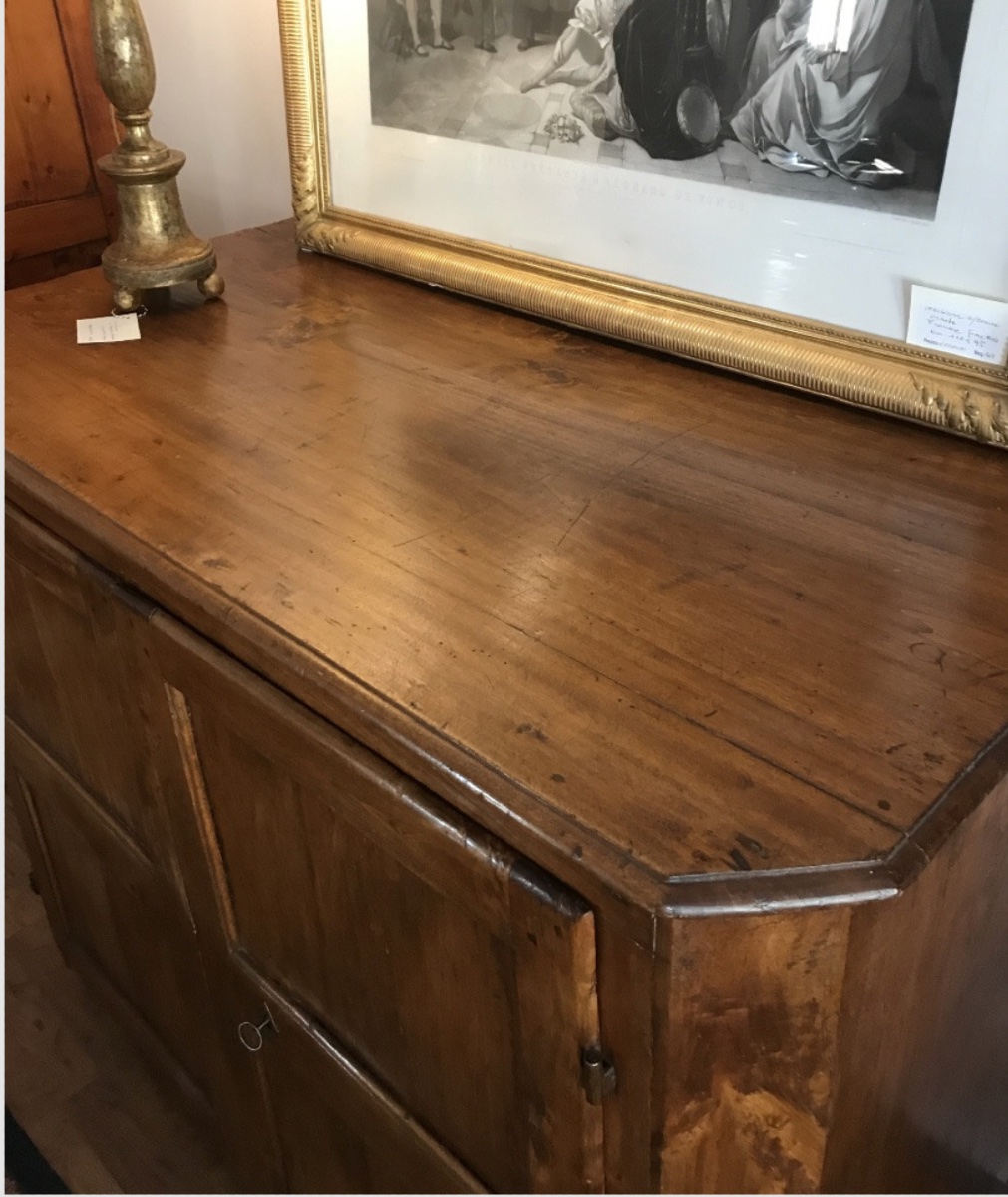Credenza toscana realizzata in legno di gattice, databile alla fine del Settecento.-photo-3