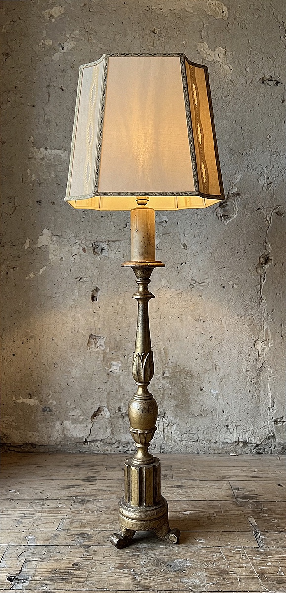 Candeliere antico in legno dorato – Toscana, metà XIX secolo