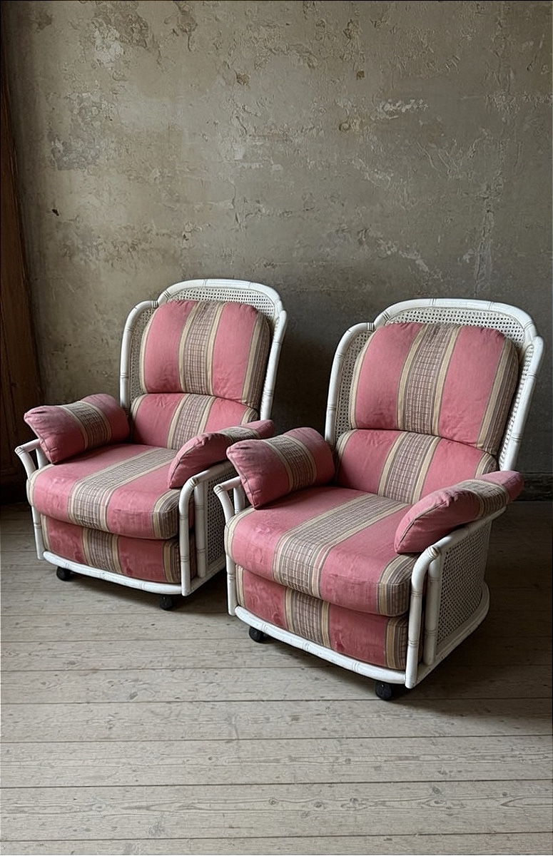 Poltrone modello 6170 prodotte da Giorgetti,