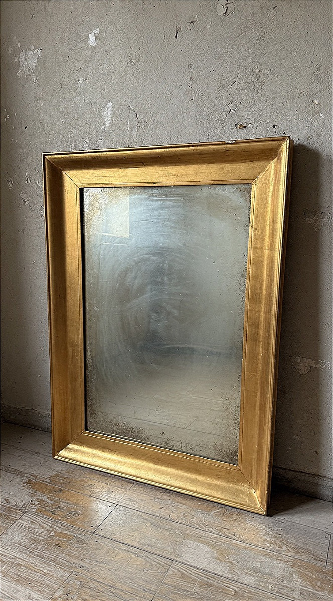 Cornice in legno dorato a foglia oro risalente al XIX secolo