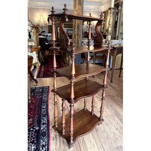 E'tagère in noce massello risalente alla fine dell’Ottocento