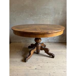 Tavolo da pranzo ottocentesco di provenienza Italia centrale