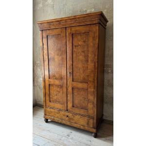 Armadio a due ante e un cassetto in massello di noce – Primo '900