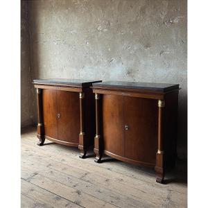 Elegante credenza Biedermeier della prima metà del XIX secolo