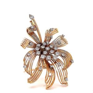 "18kt Yellow Gold Antique Brooch. With 3.00ct Diamonds."