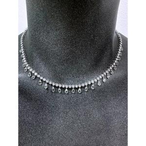 "18k White Gold Necklace Set With Diamonds."