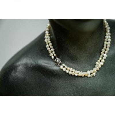 "Collier de Perles à Deux Rangs en Perles d'Eau Douce"