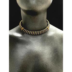 Collier Or Jaune & Acier Noir : Contraste élégant et audacieux