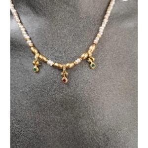 Collier Perle & Pierres Précieuses : Élégance et Couleurs Éclatantes