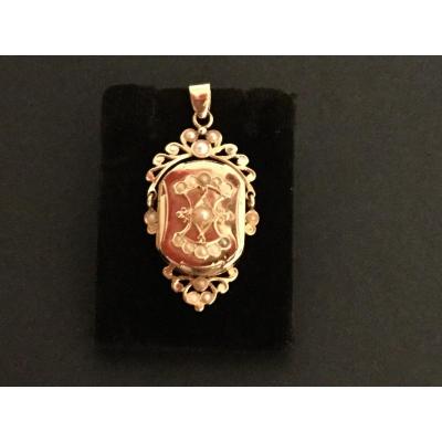Napoleon Lll Pendant Rose Gold And Fine Pearls