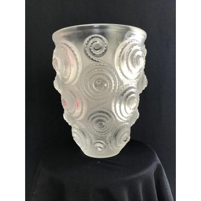 Large Lalique XXl Spiral Vase