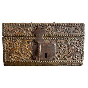 Louis 14 Period Messenger Box In Leather-covered Wood - Box - France - 17th 18th