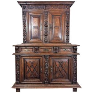 Renaissance Buffet In Carved Walnut, Circa 1600