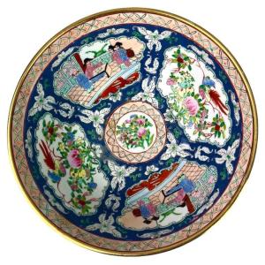 Large Enameled Porcelain Bowl Famille Rose Palace Scene – China