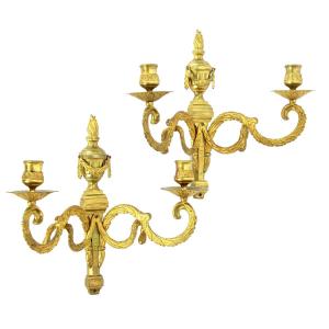 Louis XVI Style Swedish Wall Sconces, Circa 1790. Height 28 Cm, Width 28 Cm. Gilt Bronze. 