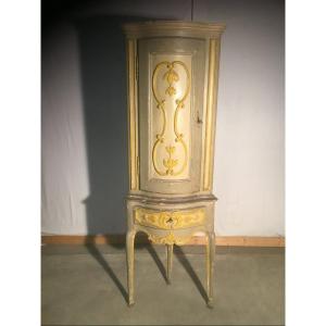 18th-century Curved Corner Cabinet