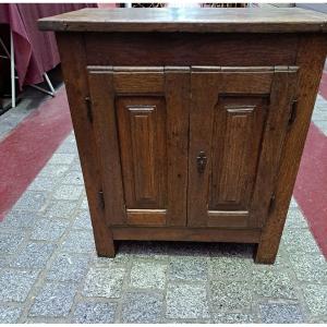 Small Paneled Buffet 18 Em