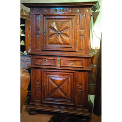 "man Standing" Era Of Louis XIII Walnut