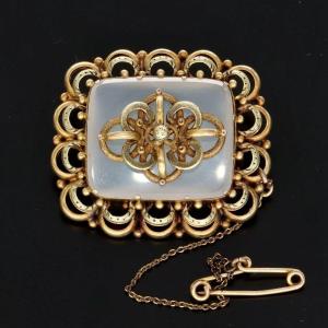 Victorian 18ct Gold Brooch