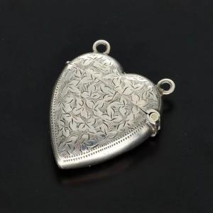 Victorian Silver Heart Shaped Vesta Case