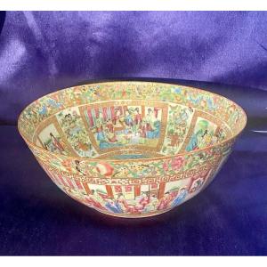 Antique Qing Chinese Export Rose Medallion Canton Porcelain Punch Bowl 15.5" Dia