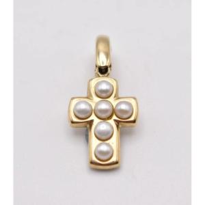 Mid Century 18ct Gold & Pearl Cross Pendant Adorned With Six Cultured Pearl 5.1g